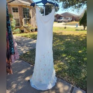 Elegant White Floral Dress